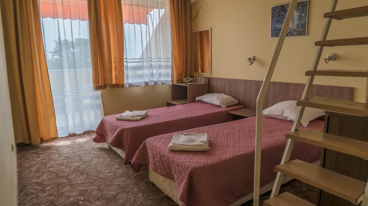 Park Hotel Persey Varna Exterior foto