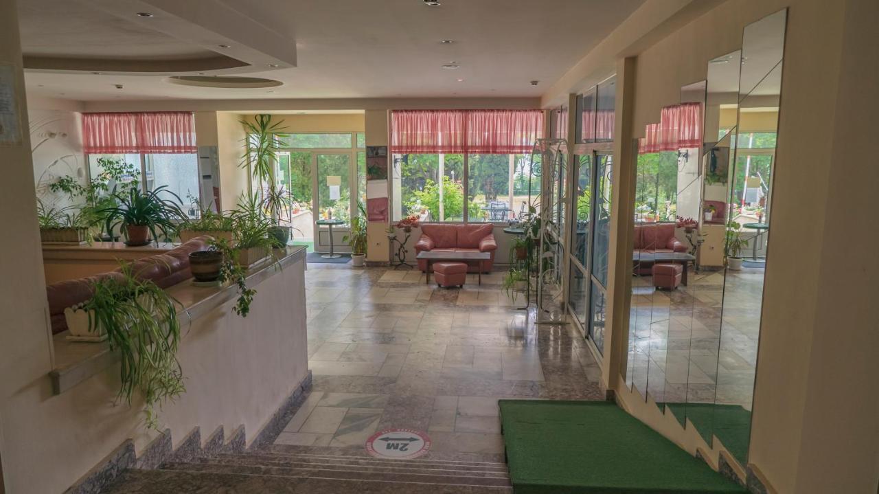 Park Hotel Persey Varna Exterior foto